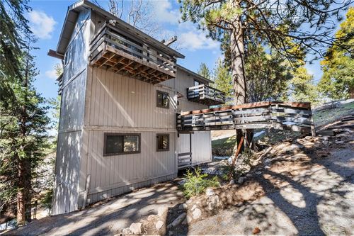 30901 Live Oak Dr, Running Springs, CA, 92382 | Card Image