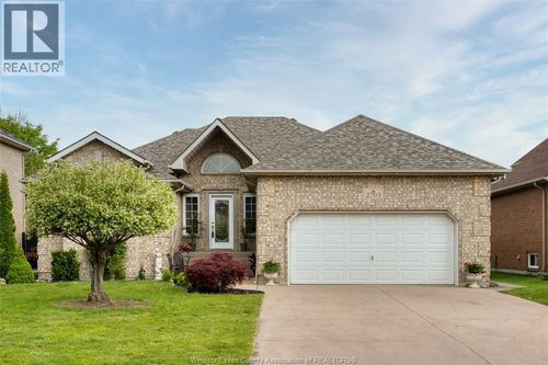 2703 Lombardy Crescent, Lasalle, ON, N9H2Z1 | Card Image