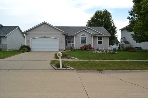 1127 Tiara Dr Ne, Cedar Rapids, IA, 52402-6750 | Card Image