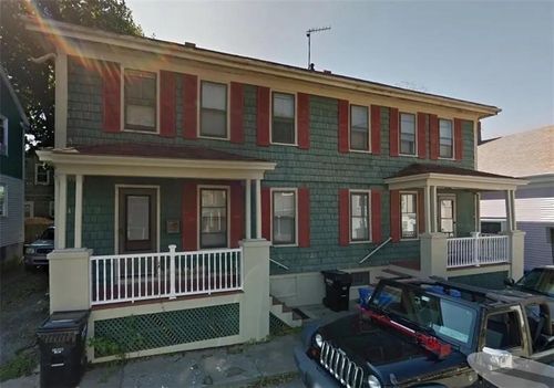 15 Kilburn Ct, Newport, RI, 02840-2718 | Card Image