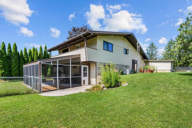 8615 Pigeon Lake Road, House other with 3 bedrooms, 2 bathrooms and null parking in Liberty WI | Image 31