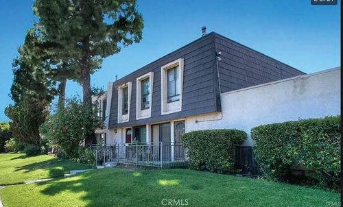 15039 Chatsworth St, Mission Hills, CA, 91345-2138 | Card Image