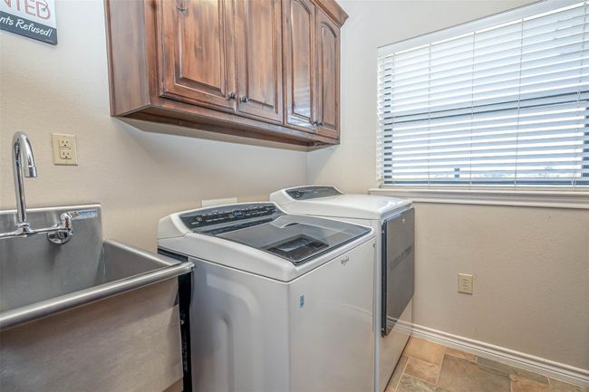 1555 E Blackjack Rd, House other with 5 bedrooms, 4 bathrooms and null parking in Pilot Point TX | Image 23
