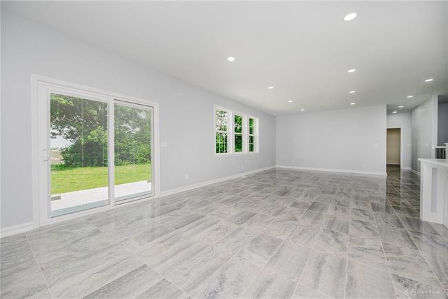 8613 Byers Rd, House other with 5 bedrooms, 3 bathrooms and null parking in Miamisburg OH | Image 20
