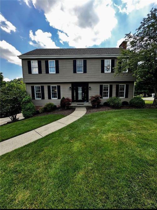 238 Cumberland Dr, Seven Fields, PA, 16046-8004 | Card Image