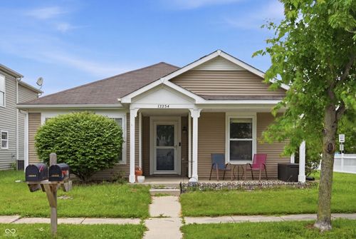 12254 Maize Dr, Noblesville, IN, 46060-6085 | Card Image