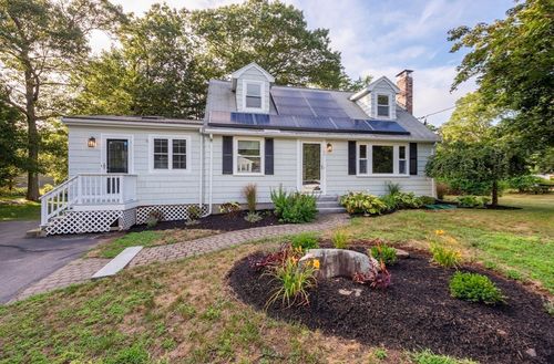 162 5th St, Stoughton, MA, 02072-3670 | Card Image