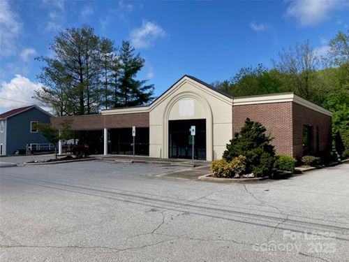 3811 Hendersonville Rd, Fletcher, NC, 28732-8241 | Card Image