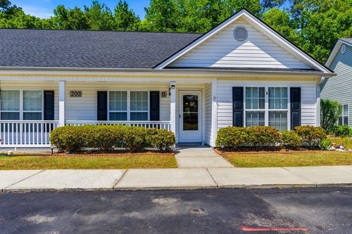 b-200 Country Manor Dr, Conway, SC, 29526-4689 | Card Image