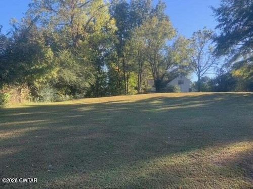 202 Harris St, Jackson, TN, 38301-5527 | Card Image