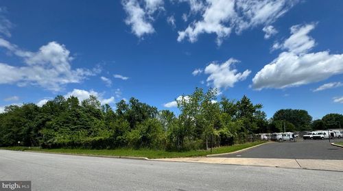 235 Andrews Rd, FEASTERVILLE TREVOSE, PA, 19053-3427 | Card Image