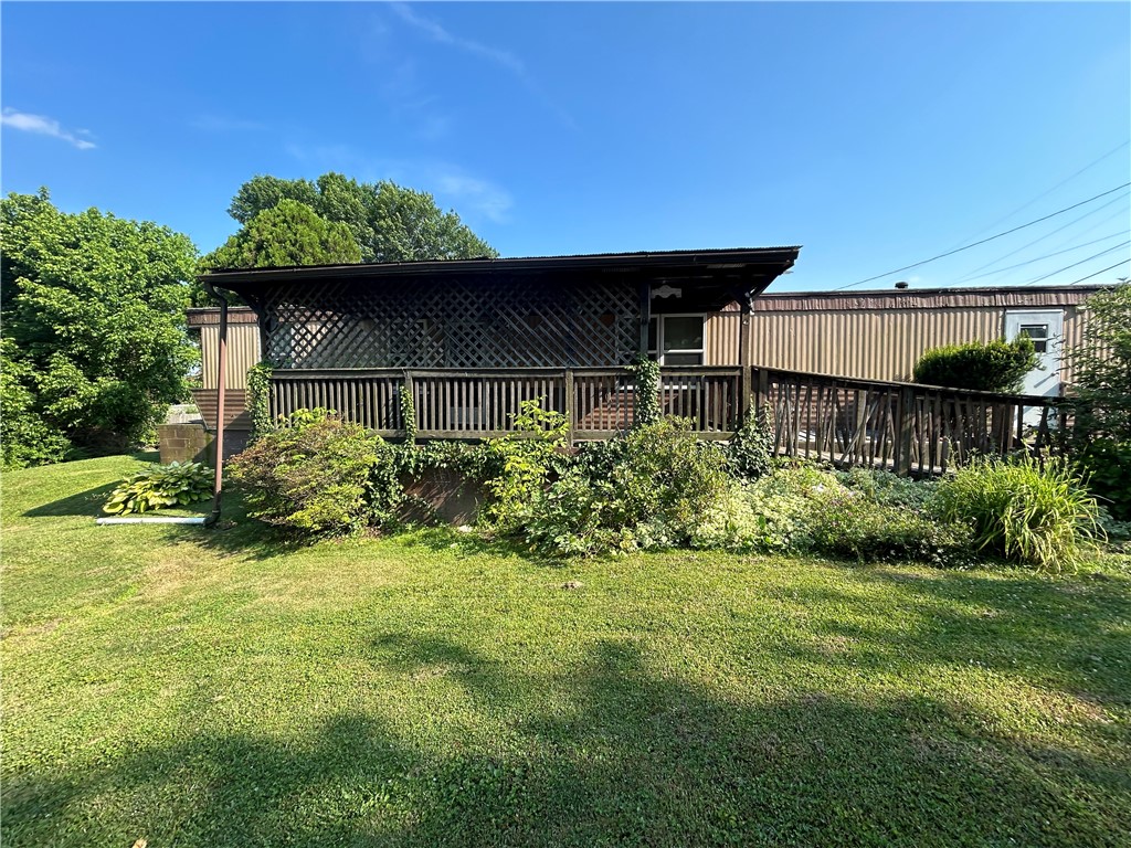 Justice Ln, Masontown, PA 15461