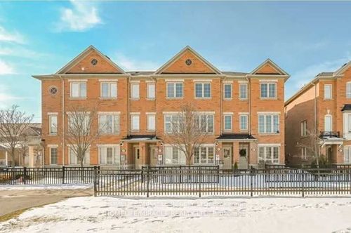45 Peach Dr, Brampton, ON, L6R0W6 | Card Image