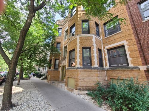3-705 Cornelia Ave, Chicago, IL, 60657-2423 | Card Image