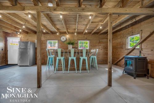 6138 River Rd, East China, MI, 48054-4731 | Card Image