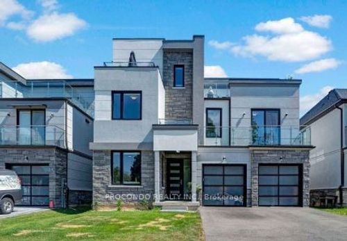 room-2-528 Jones Rd, Stoney Creek, ON, L8E5C1 | Card Image