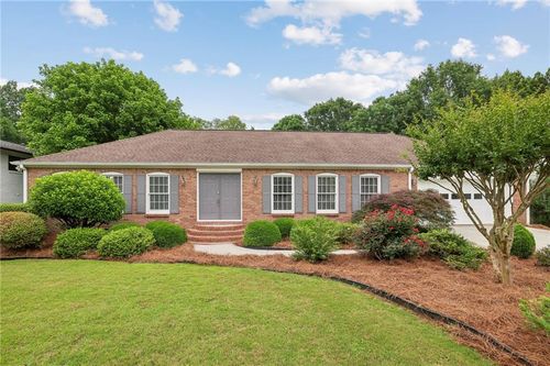 5209 Happy Hollow Rd, Dunwoody, GA, 30360-1231 | Card Image