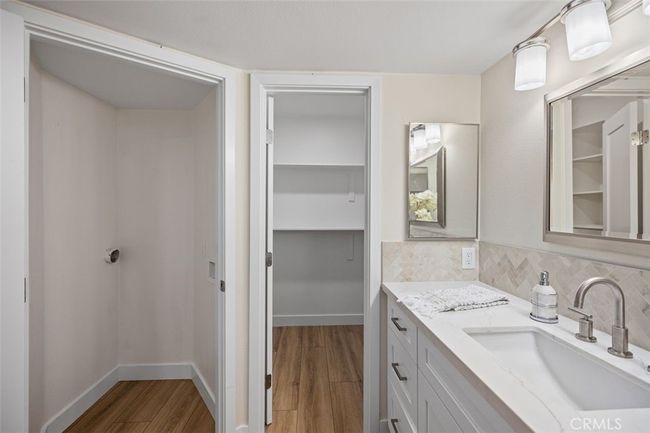 UNIT-77 - 25761 Le Parc, Condo with 1 bedrooms, 2 bathrooms and 2 parking in Lake Forest CA | Image 35