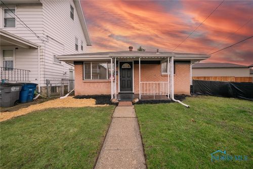 216 Licking St, Toledo, OH, 43605-1638 | Card Image
