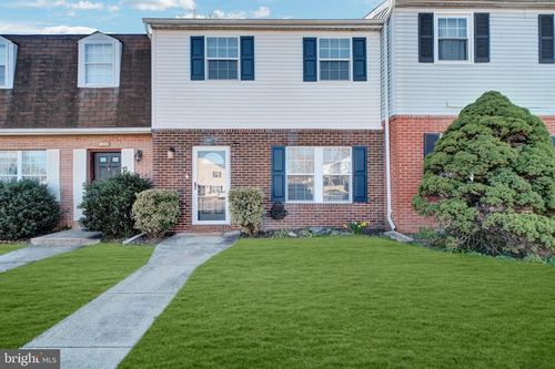 18077 Olde Port Ln, TRIANGLE, VA, 22172-1045 | Card Image