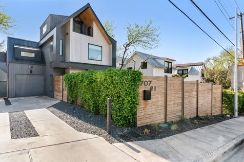 a-707 E Live Oak St, Austin, TX, 78704-5234 | Card Image