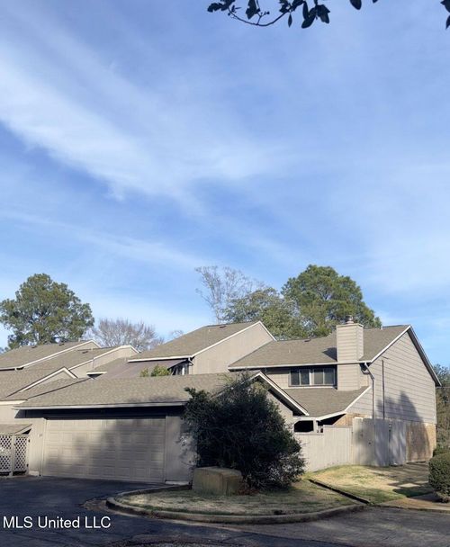 218-5125 Old Canton Road, Jackson, MS, 39211 | Card Image