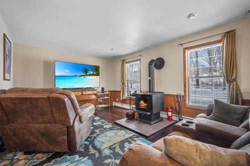 504 Browning Rd, Salt Point, NY, 12578-2039 | Card Image