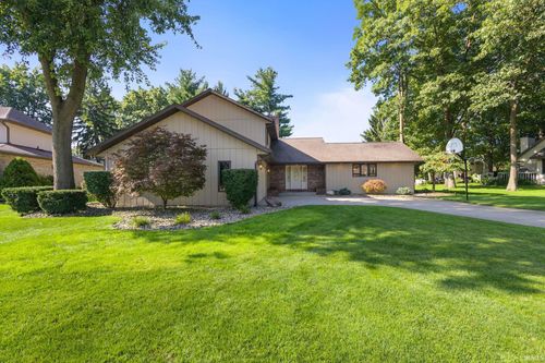23590 Cedar Knoll Cir, Elkhart, IN, 46516-5884 | Card Image