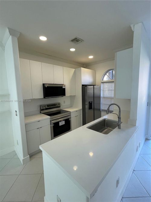 703-703 Ne 195th St, Miami, FL, 33179-3457 | Card Image