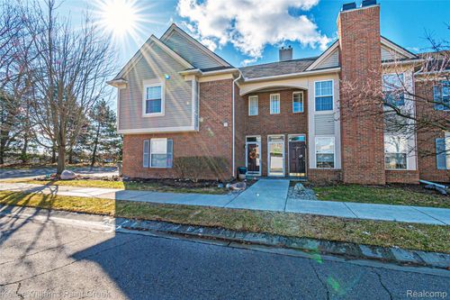126-16442 Claremont Dr S, Clinton Township, MI, 48038-3566 | Card Image