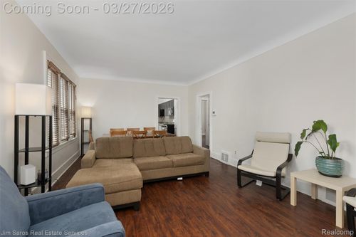 1429 Maryland St, Grosse Pointe Park, MI, 48230-1017 | Card Image