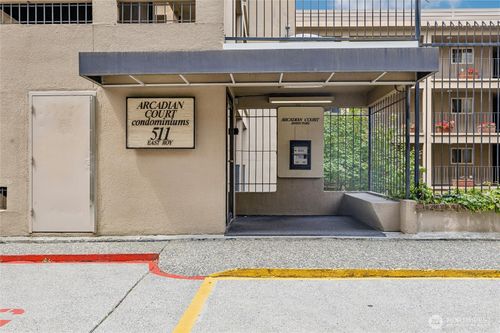 213-511 E Roy St, Seattle, WA, 98102-5943 | Card Image