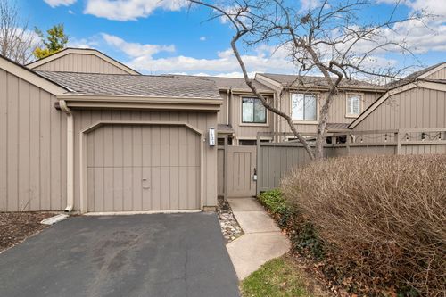 1331 Oak Hill Rd, Lake Barrington, IL, 60010-3806 | Card Image