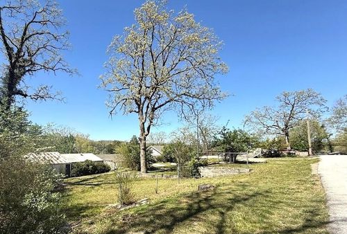 132 Saint Joseph, Forsyth, MO, 65653-5014 | Card Image