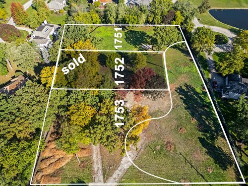 1753 Midwest Club Pkwy, Oak Brook, IL, 60523-2523 | Card Image