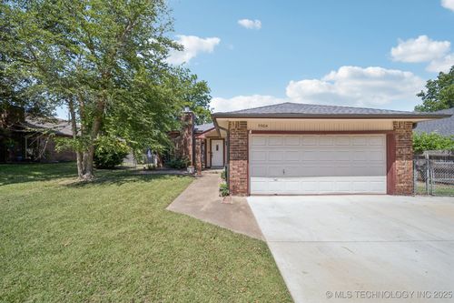9904 N 107th East Ave, Owasso, OK, 74055-6455 | Card Image