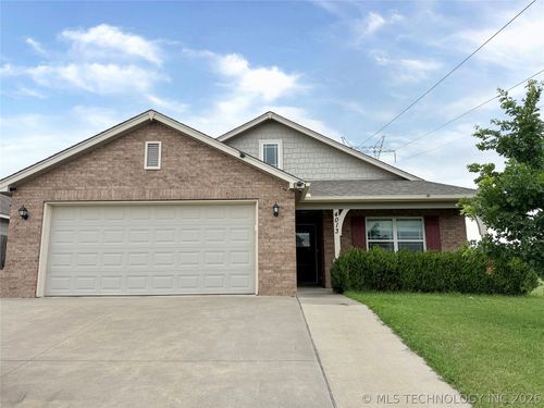 4013 105th St, Jenks, OK, 74037-1907 | Card Image
