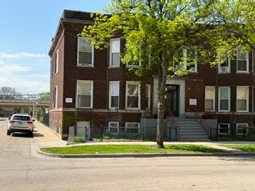 2833 W Walnut St, Chicago, IL, 60612-1952 | Card Image