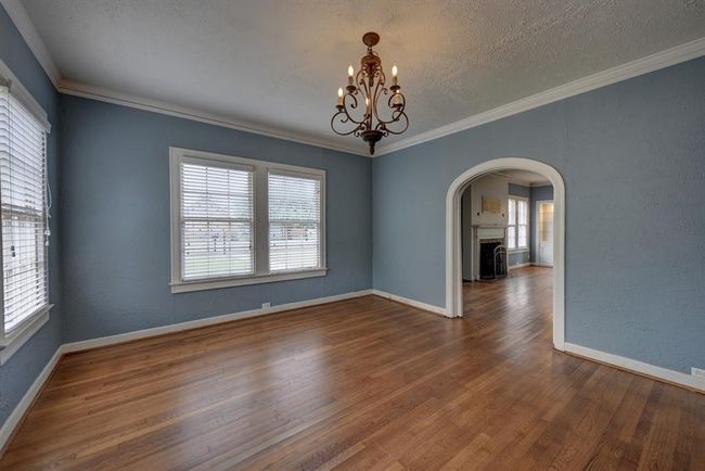 Dining area features large windows | Image 10