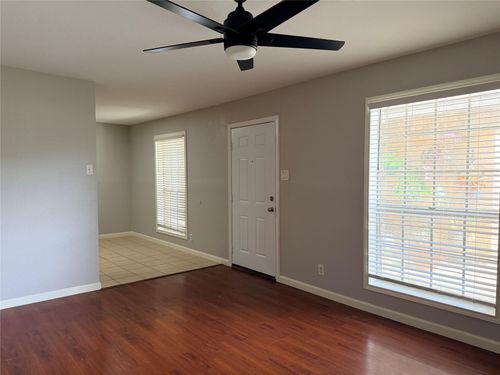 3-2102 5th Avenue N, Texas City, TX, 77590 | Card Image