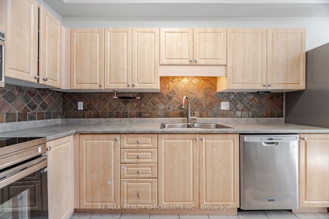 5312 Dryden Ave, House attached with 3 bedrooms, 3 bathrooms and 1 parking in Burlington ON | Image 15