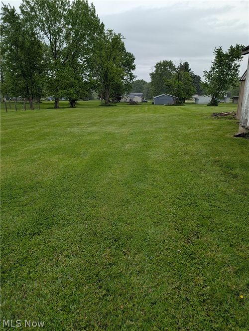 6706 Oakfield Street Ne, East Canton, OH, 44730 | Card Image