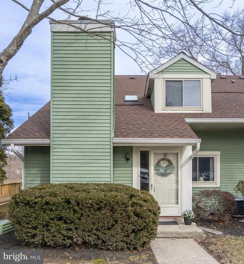 337 Green Meadow Ln, HORSHAM, PA, 19044-1988 | Card Image