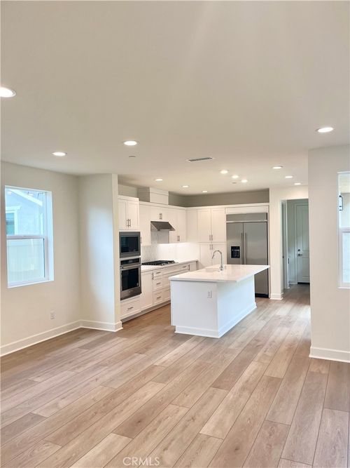 10895 Carlos St, Ventura, CA, 93004-1299 | Card Image