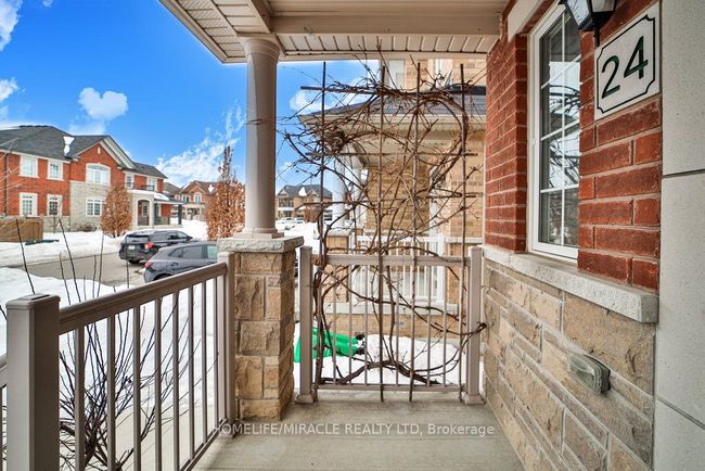 24 Deer Ridge Trail, House attached with 5 bedrooms, 4 bathrooms and 3 parking in Caledon ON | Image 35