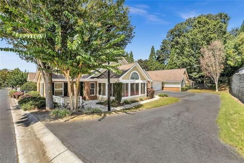 501 Cascade Park Dr Sw, Atlanta, GA, 30331-2250 | Card Image