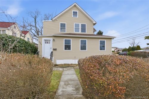 upper-2984 Dorlon Place, Hempstead, NY, 11510 | Card Image