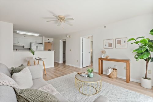 706-3009 Ala Makahala Pl, Honolulu, HI, 96818-7605 | Card Image