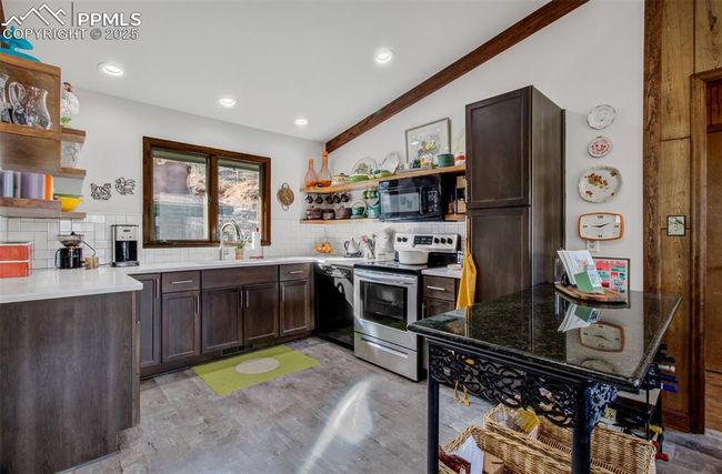 9835 Mesa Rd, House other with 3 bedrooms, 2 bathrooms and 2 parking in Cascade CO | Image 5