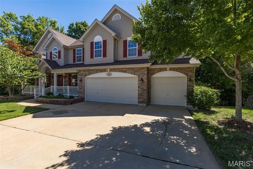 200 Romaine Spring Vw, Fenton, MO, 63026-5833 | Card Image